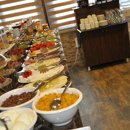 Otel Golden Rain Old 4*