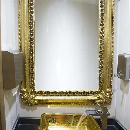 Otel Golden Rain Old 4*