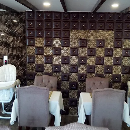 Otel Golden Rain Old 4*