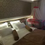 Hotel Golden Rain Old 4*
